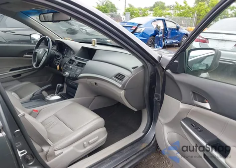 2010 Honda Accord 3.5 Ex-L z USA, uszkodzony, nr VIN 1HGCP3F83AA019131